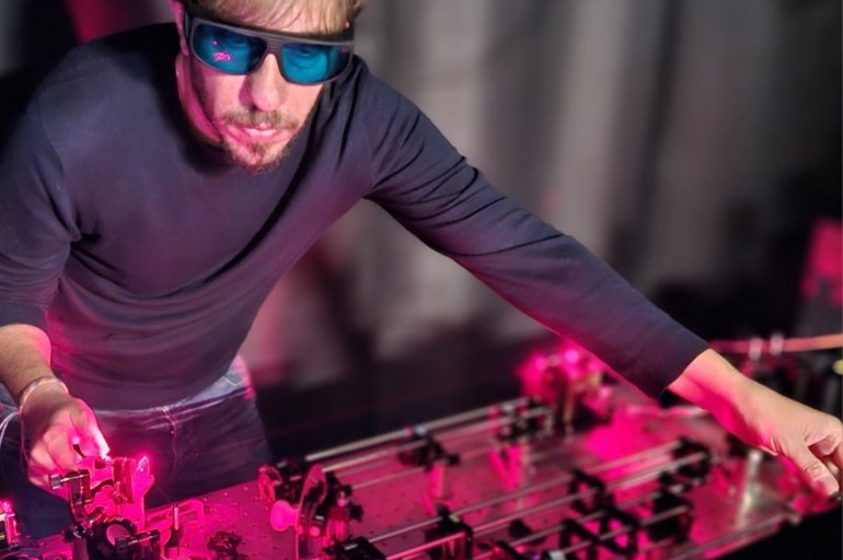 Picture13-e-cortes-lab-2_flex_gr_format_l-2